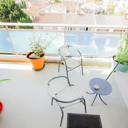 Centre Avec Balcon Et Parking Carcassonne